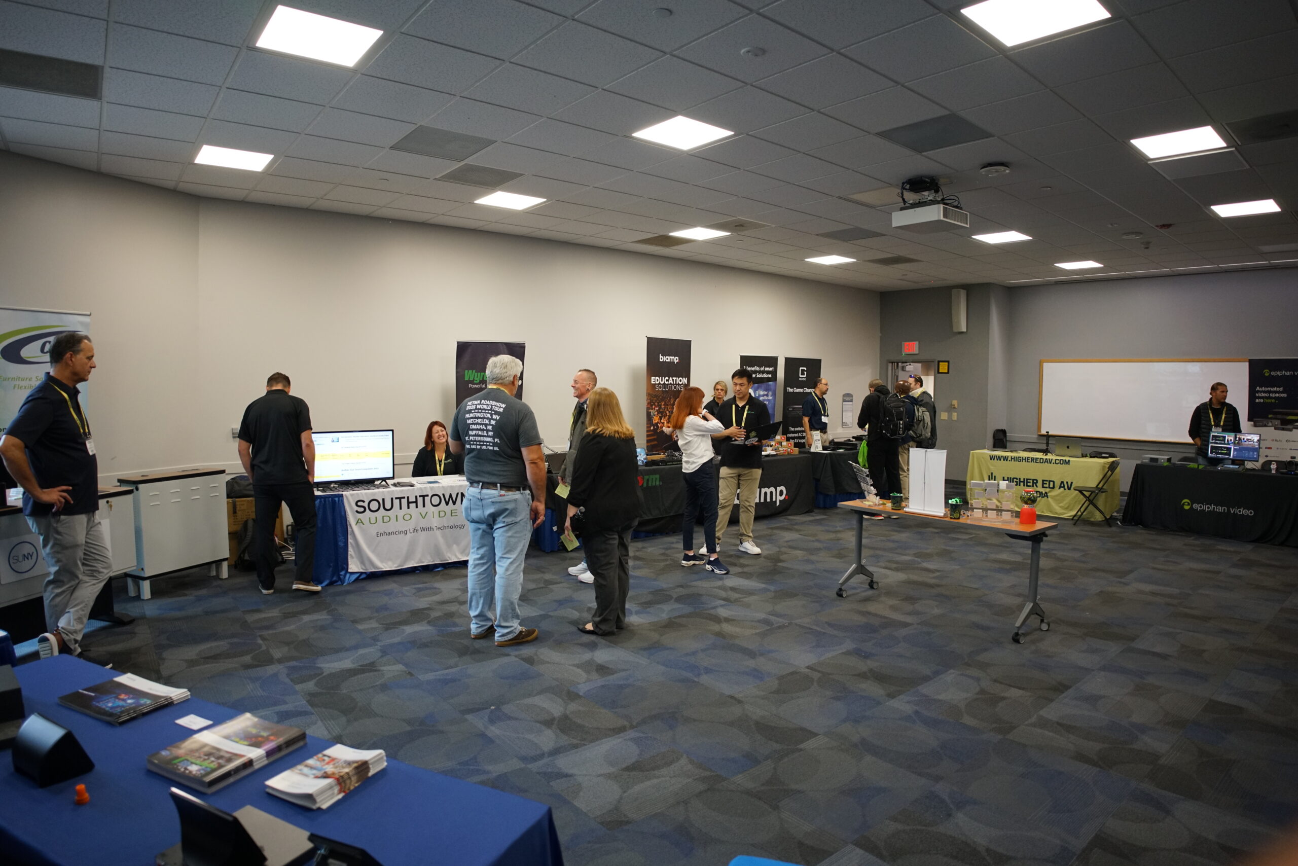 Showfloor 6