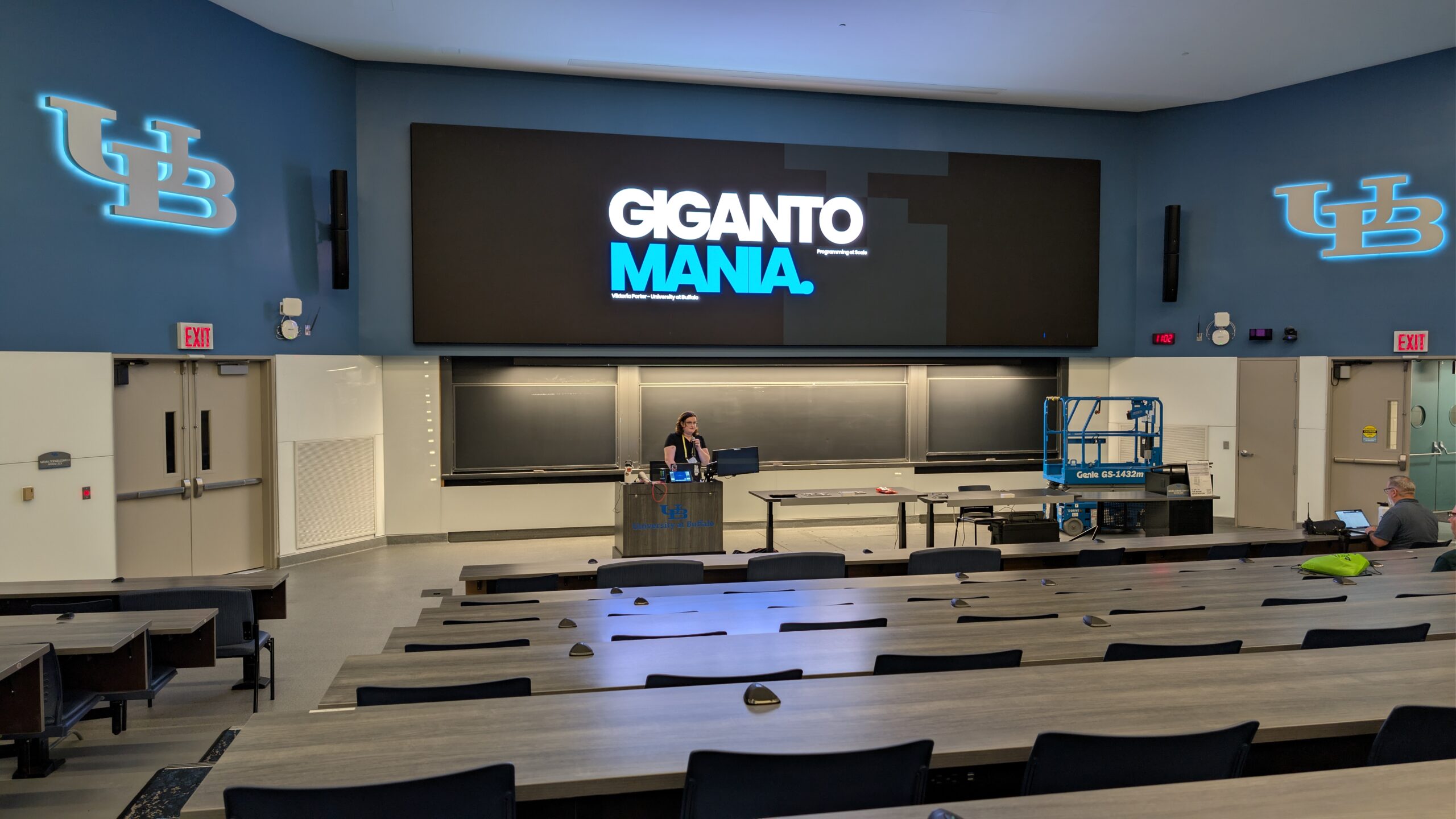 Gigantomania 1